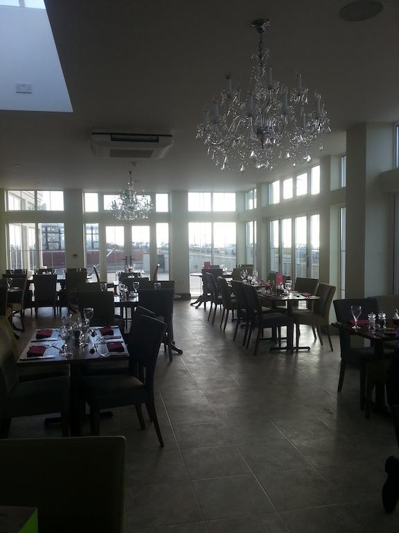 The Fairways Hotel Порткоул Екстериор снимка